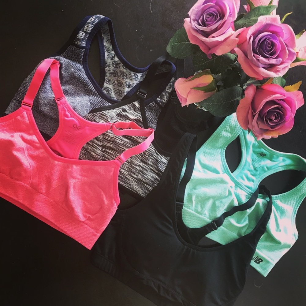 🏃🏻‍♀️ Lot of 5 Sport Bras | New Balance & AE
